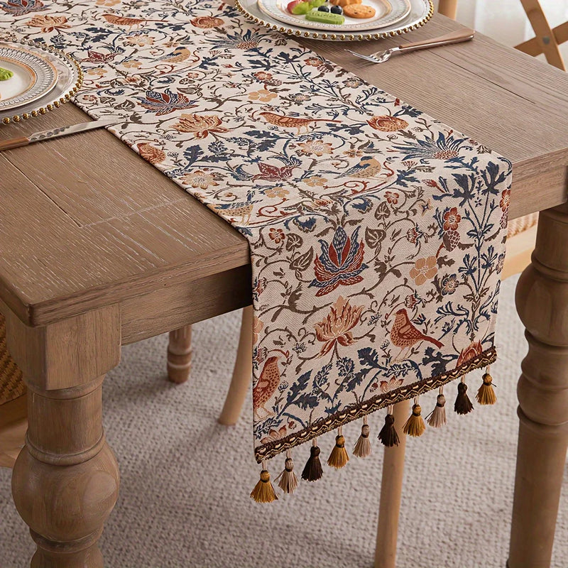 Caminho de Mesa Floral Vintage com Franjas