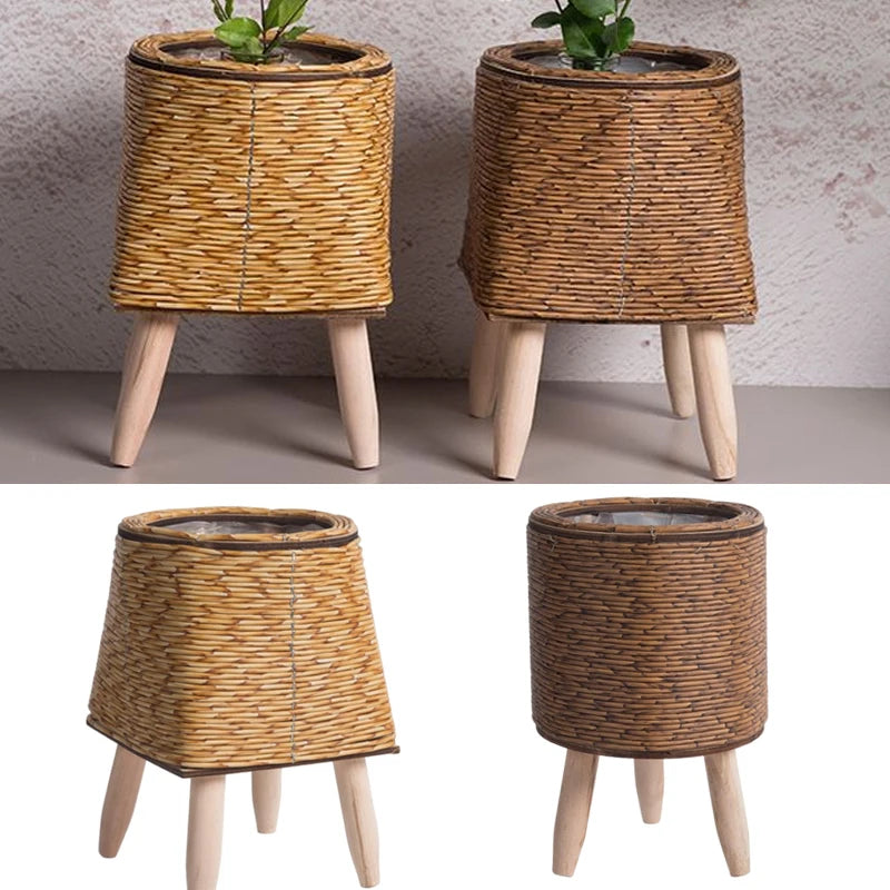 Cachepot em Rattan com Pés de Madeira