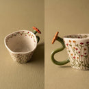 Caneca Floral em Cerâmica Pintada à Mão