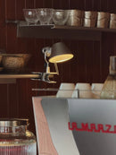 Luminária de Parede com Presilha Estilo Bauhaus